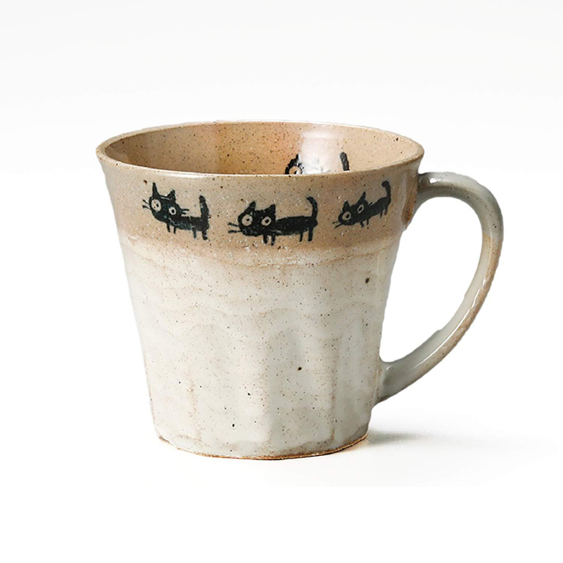 カネ仁黒猫の散歩マグ　白